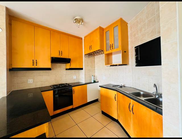 3 BEDROOM APARTMENT FOR SALE IN PALMIET